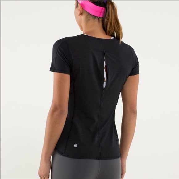 lululemon athletica Tops - Lululemon RUN Fast track short sleeve vent back